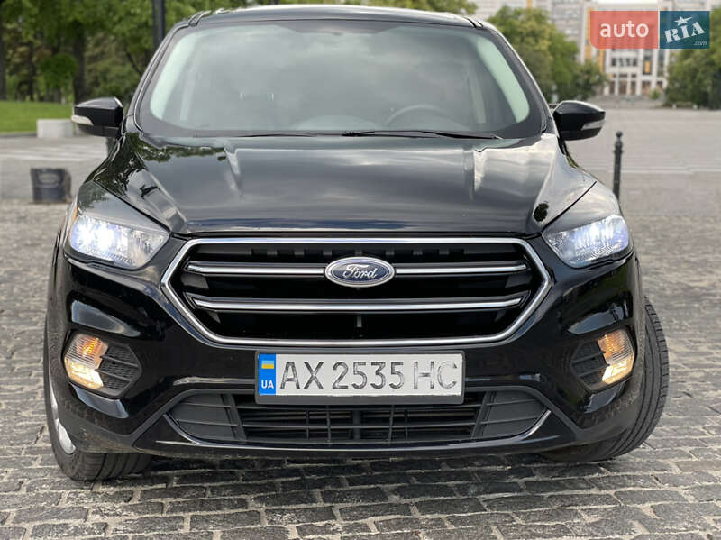 Внедорожник / Кроссовер Ford Escape 2016 в Харькове