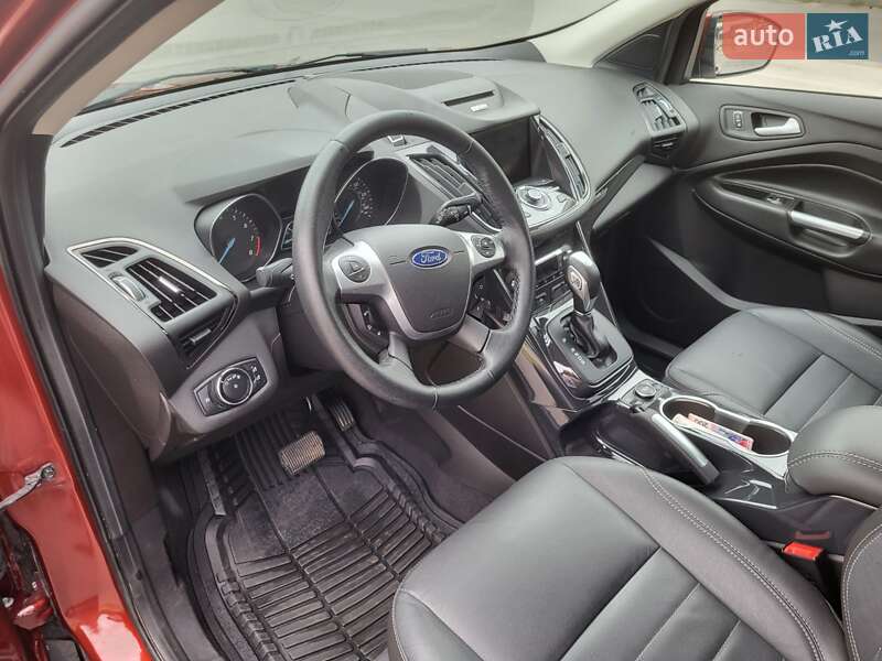 Внедорожник / Кроссовер Ford Escape 2014 в Костополе