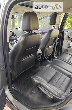 Внедорожник / Кроссовер Ford Escape 2012 в 