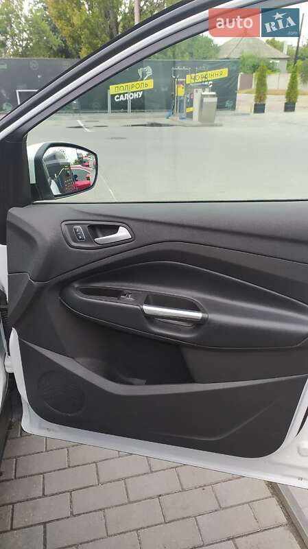 Внедорожник / Кроссовер Ford Escape 2019 в Краматорске