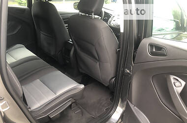 Позашляховик / Кросовер Ford Escape 2018 в 