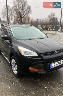 Внедорожник / Кроссовер Ford Escape 2016 в Городке