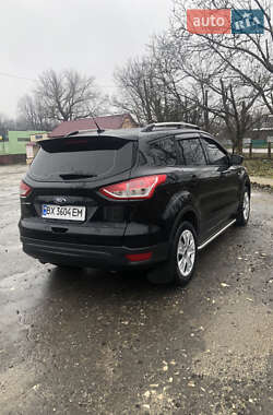 Внедорожник / Кроссовер Ford Escape 2016 в Городке