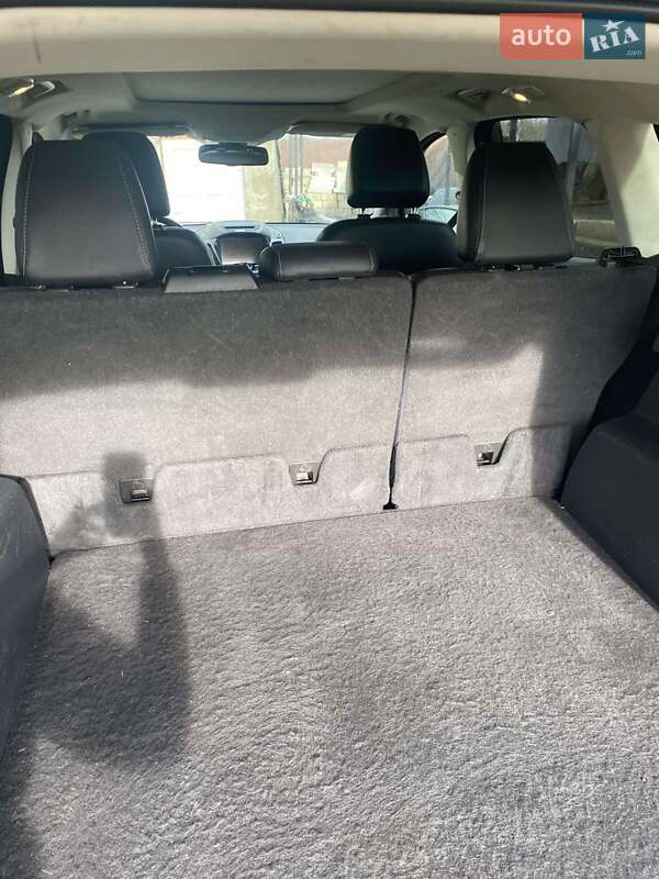 Внедорожник / Кроссовер Ford Escape 2015 в Сокирянах