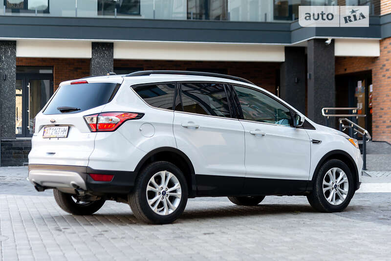 Внедорожник / Кроссовер Ford Escape 2018 в Коломые