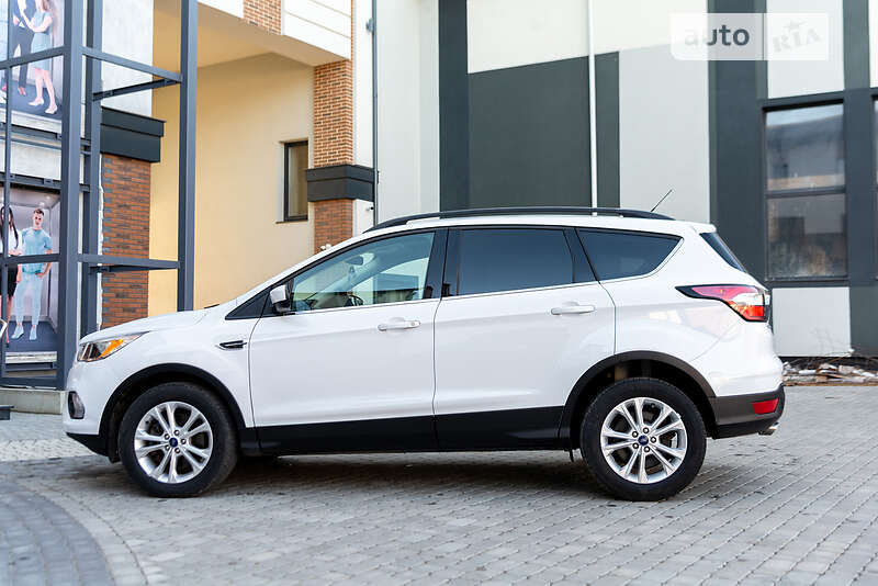 Внедорожник / Кроссовер Ford Escape 2018 в Коломые