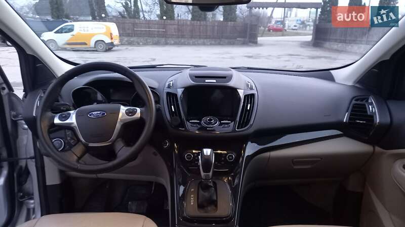 Внедорожник / Кроссовер Ford Escape 2016 в Хмельницком