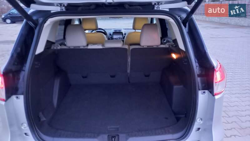 Внедорожник / Кроссовер Ford Escape 2016 в Хмельницком