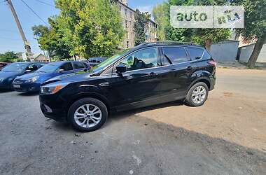 Внедорожник / Кроссовер Ford Escape 2017 в 