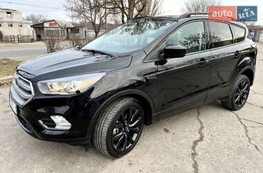 Внедорожник / Кроссовер Ford Escape 2017 в Запорожье