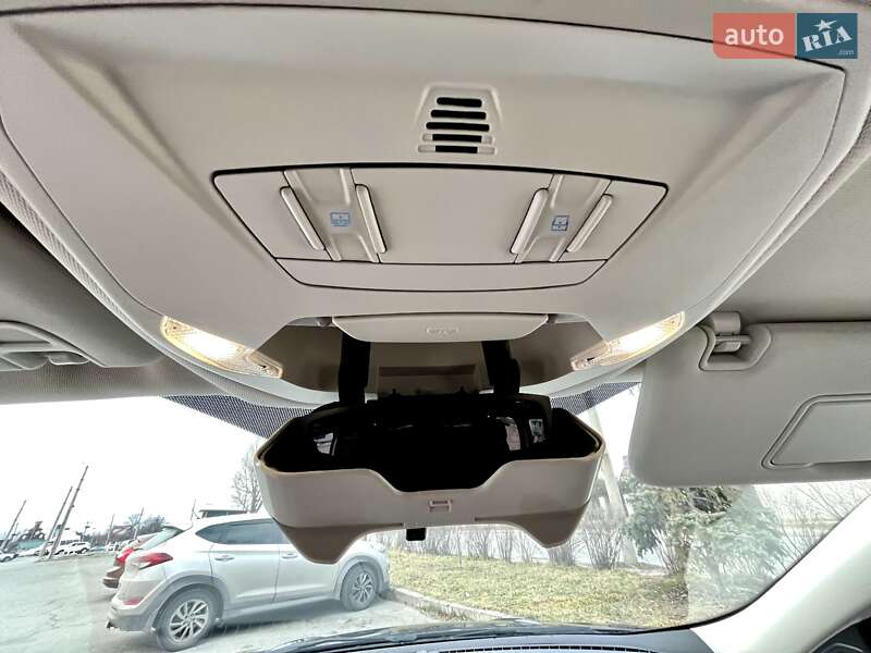 Внедорожник / Кроссовер Ford Escape 2017 в Запорожье