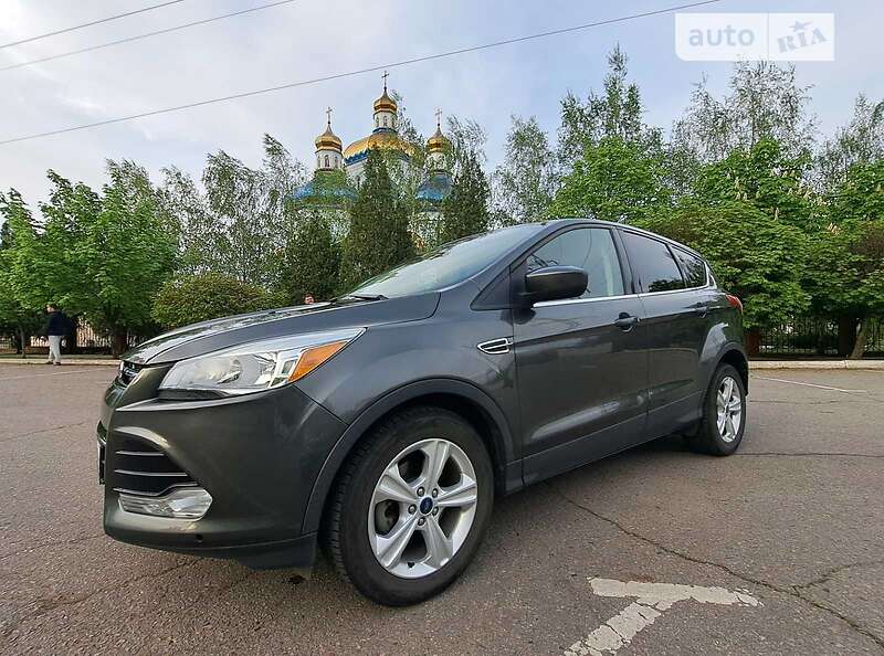 Внедорожник / Кроссовер Ford Escape 2015 в Кривом Роге
