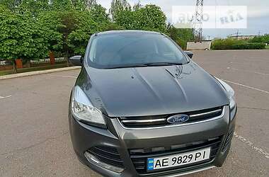 Внедорожник / Кроссовер Ford Escape 2015 в Кривом Роге
