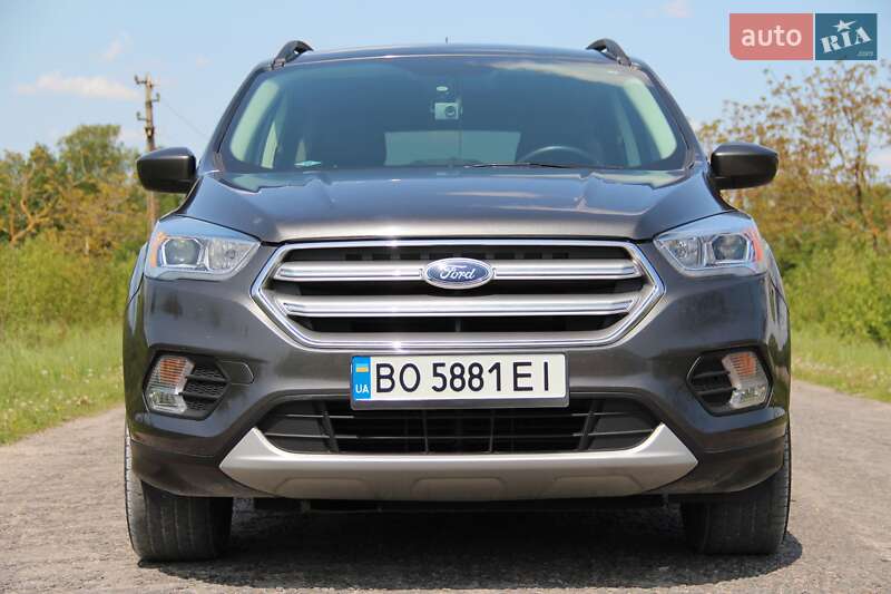 Позашляховик / Кросовер Ford Escape 2017 в Кременці