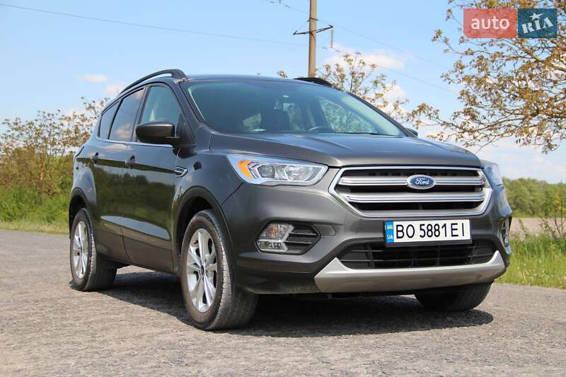Позашляховик / Кросовер Ford Escape 2017 в Кременці
