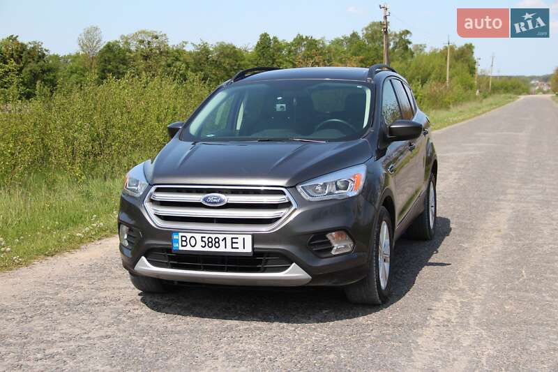 Позашляховик / Кросовер Ford Escape 2017 в Кременці