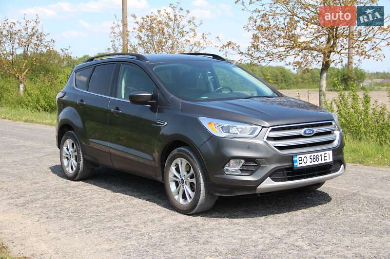Позашляховик / Кросовер Ford Escape 2017 в Кременці