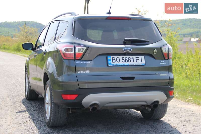 Позашляховик / Кросовер Ford Escape 2017 в Кременці