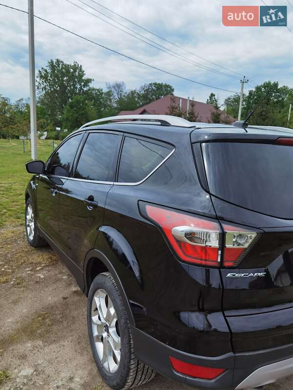 Внедорожник / Кроссовер Ford Escape 2017 в Яворове