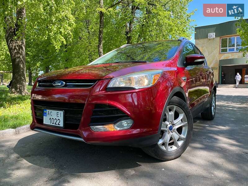 Внедорожник / Кроссовер Ford Escape 2015 в Нововолынске