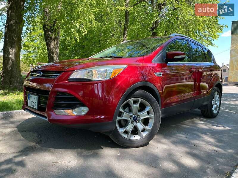Внедорожник / Кроссовер Ford Escape 2015 в Нововолынске