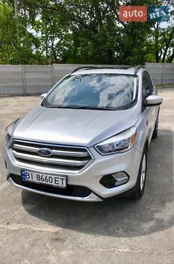 Позашляховик / Кросовер Ford Escape 2018 в 