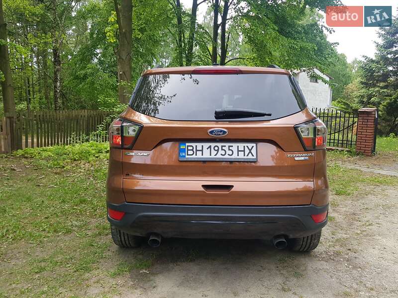 Позашляховик / Кросовер Ford Escape 2016 в Одесі