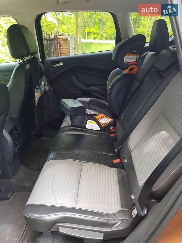 Позашляховик / Кросовер Ford Escape 2016 в Одесі