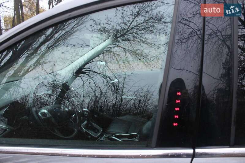 Внедорожник / Кроссовер Ford Escape 2013 в Хмельницком