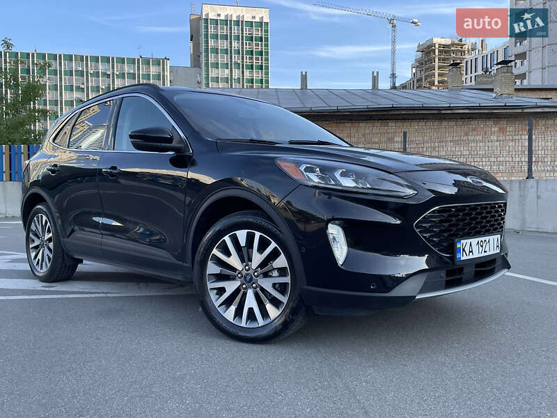 Внедорожник / Кроссовер Ford Escape 2020 в Киеве