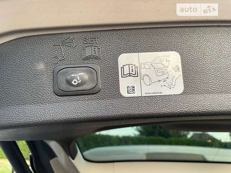 Позашляховик / Кросовер Ford Escape 2016 в Києві