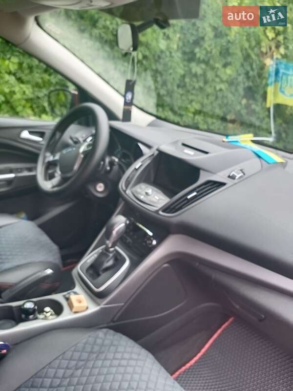 Внедорожник / Кроссовер Ford Escape 2013 в Днепре