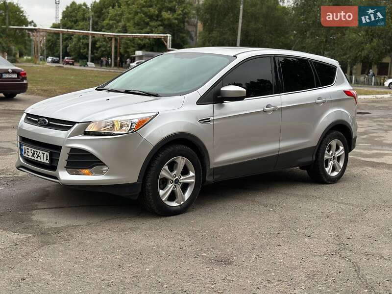 Внедорожник / Кроссовер Ford Escape 2015 в Днепре