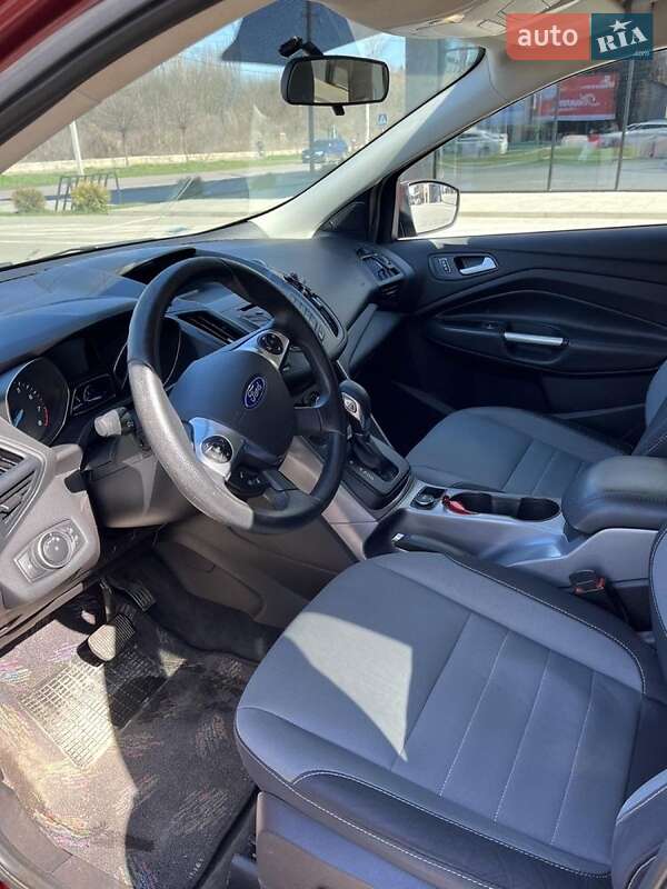 Внедорожник / Кроссовер Ford Escape 2015 в Ужгороде