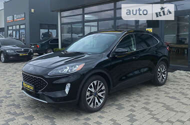 Внедорожник / Кроссовер Ford Escape 2019 в 