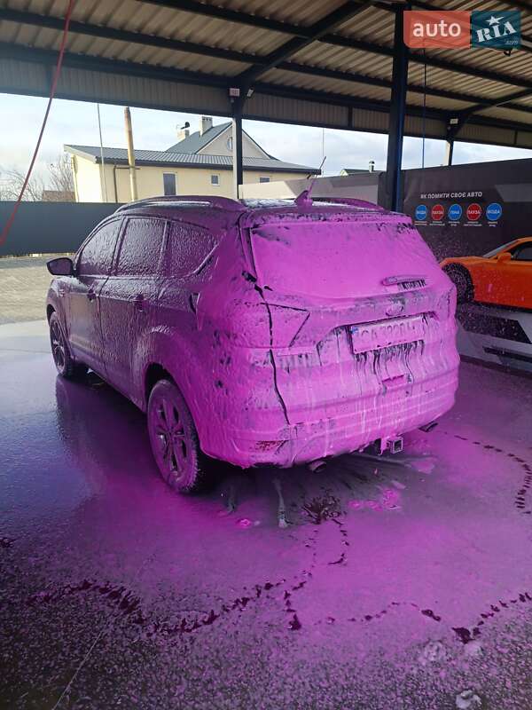 Позашляховик / Кросовер Ford Escape 2018 в Черкасах