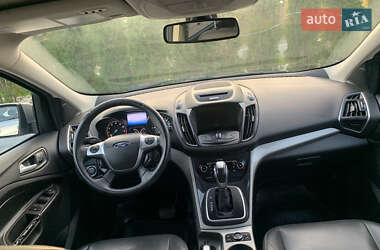 Внедорожник / Кроссовер Ford Escape 2012 в 