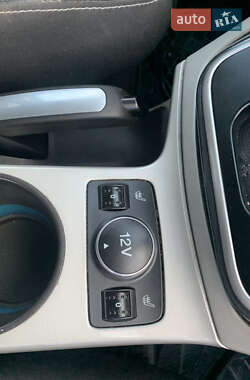Внедорожник / Кроссовер Ford Escape 2012 в 