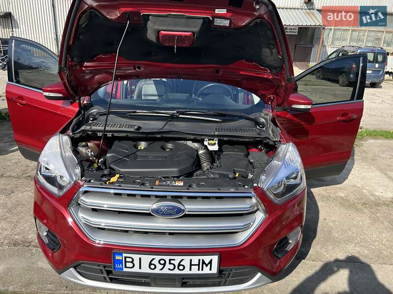 Внедорожник / Кроссовер Ford Escape 2016 в Кременчуге