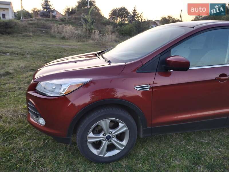 Внедорожник / Кроссовер Ford Escape 2016 в Шептицькому