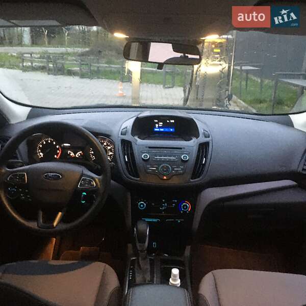 Внедорожник / Кроссовер Ford Escape 2017 в Трускавце