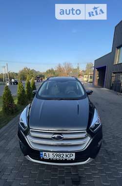 Внедорожник / Кроссовер Ford Escape 2017 в Фастове