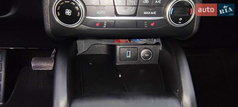 Позашляховик / Кросовер Ford Escape 2020 в Львові