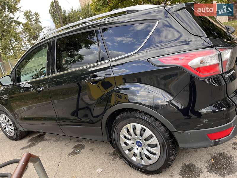 Позашляховик / Кросовер Ford Escape 2016 в Києві