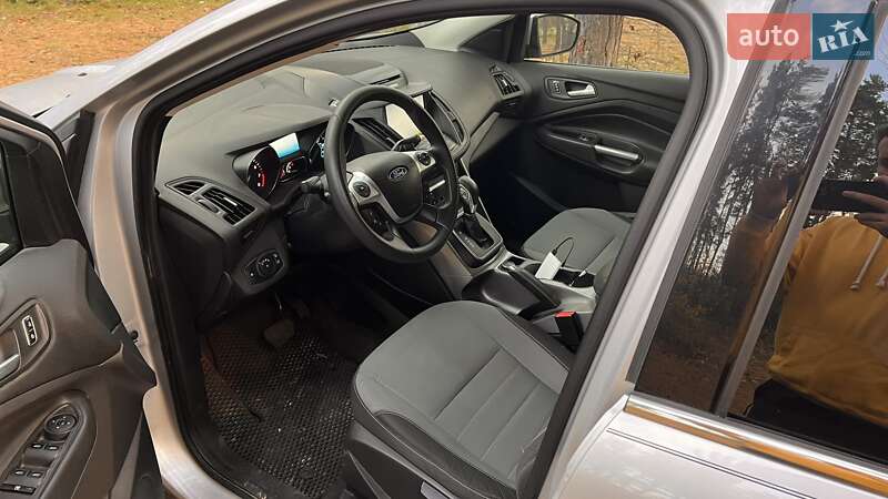 Позашляховик / Кросовер Ford Escape 2013 в Полтаві
