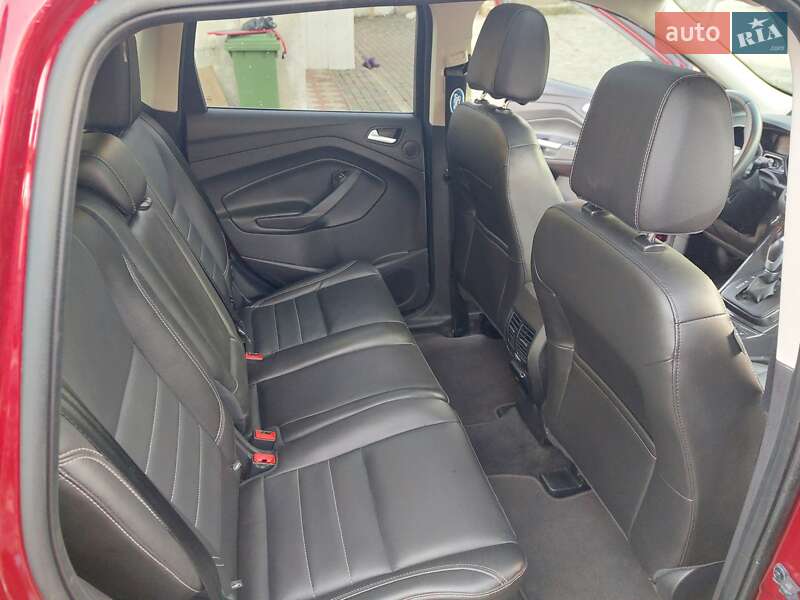 Внедорожник / Кроссовер Ford Escape 2015 в Шумске