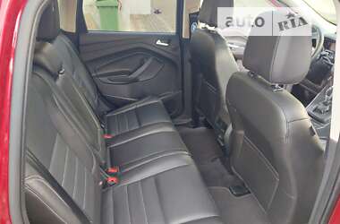 Внедорожник / Кроссовер Ford Escape 2015 в 