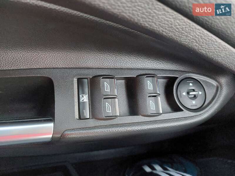 Внедорожник / Кроссовер Ford Escape 2015 в Шумске