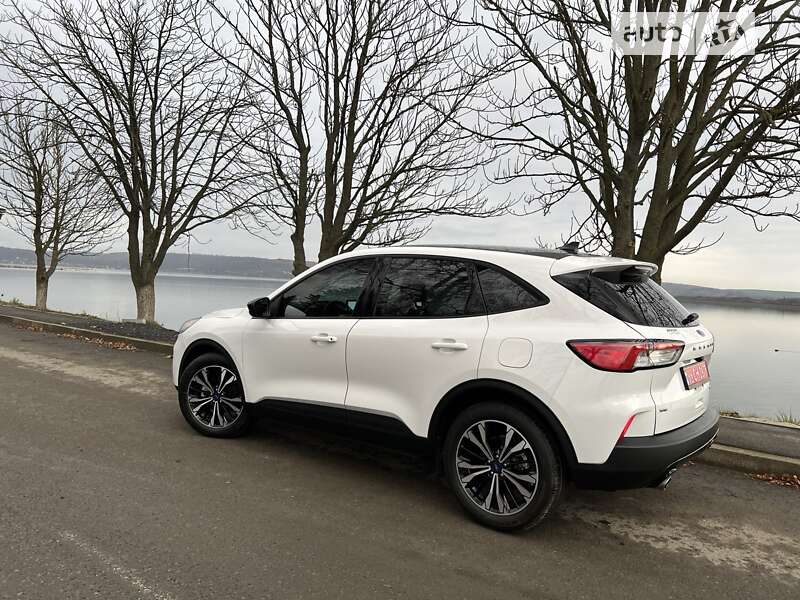 Внедорожник / Кроссовер Ford Escape 2022 в Рогатине