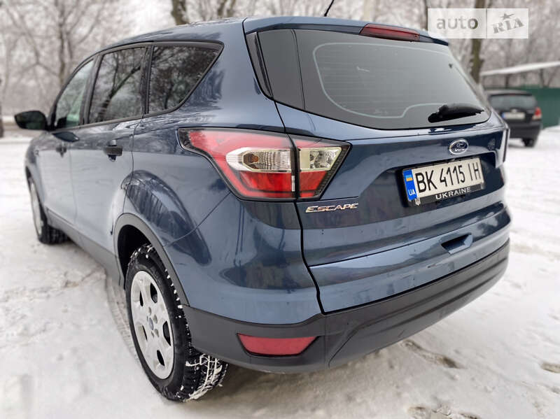 Внедорожник / Кроссовер Ford Escape 2018 в Ровно